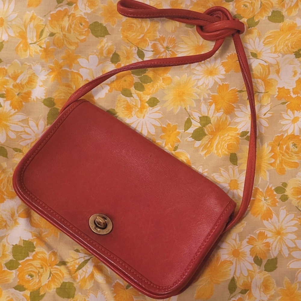 Vintage Coach Dinky Bag Cherry Red Excellent Condition! VTG Crossbody Purse